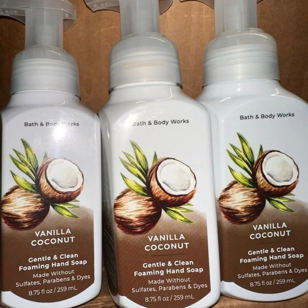 Bath and Body Works Vanilla‎ Coconut Gentle Foaming Hand Soap Set of 3